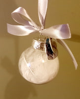 Memorial Christmas feather bauble